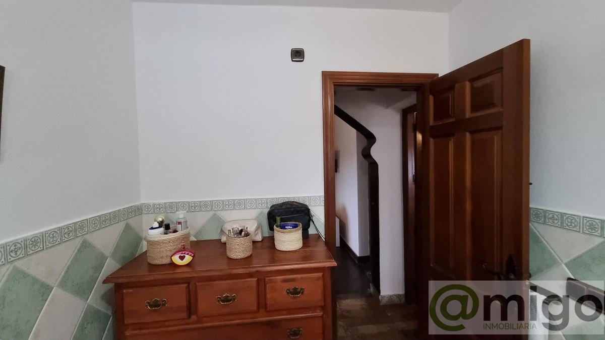 For sale of villa in Casares