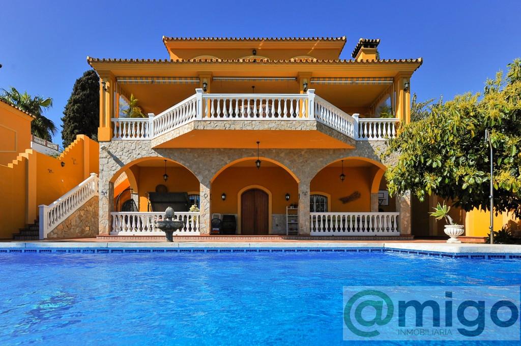 Продажа от

 Виллa на Mijas Costa