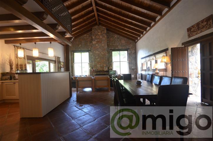 Venta de villa en Casares