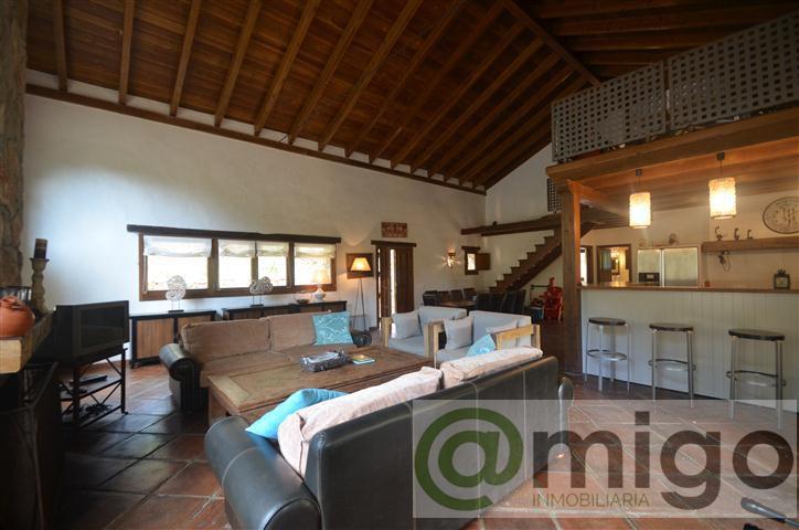 Venta de villa en Casares