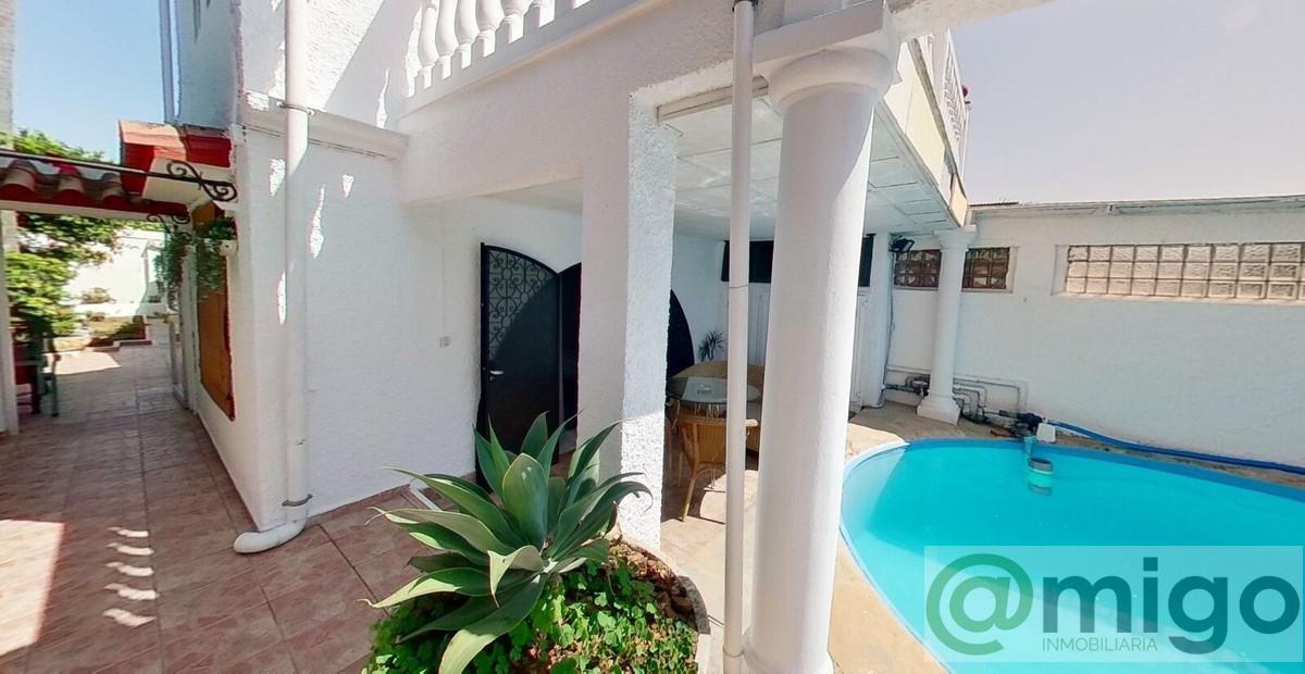 Venta de villa en Costabella