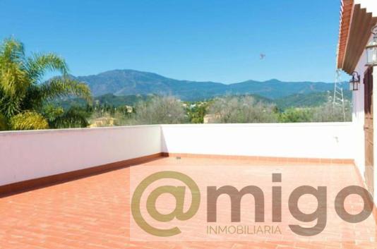 Продажа от

 Виллa на Estepona