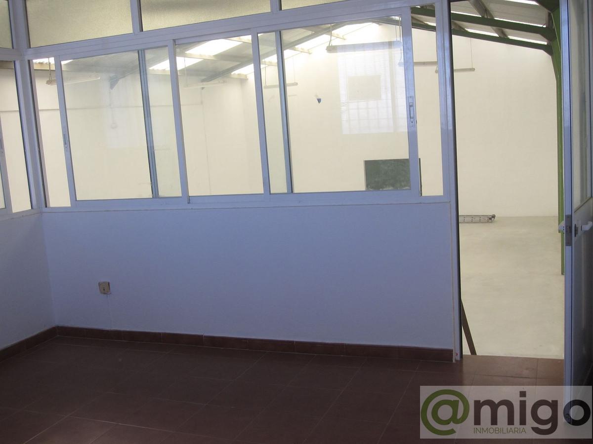 Venta de local en Estepona