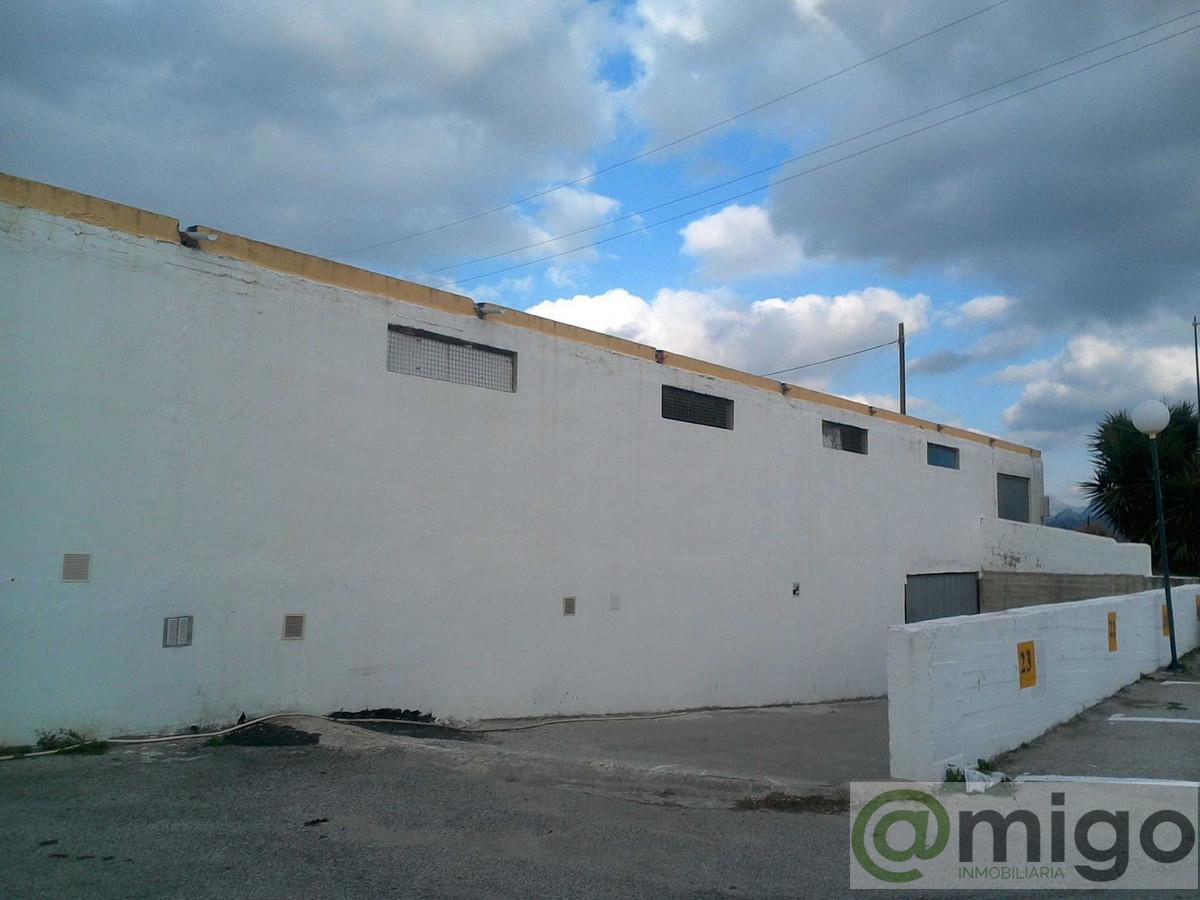 Venta de local en Manilva