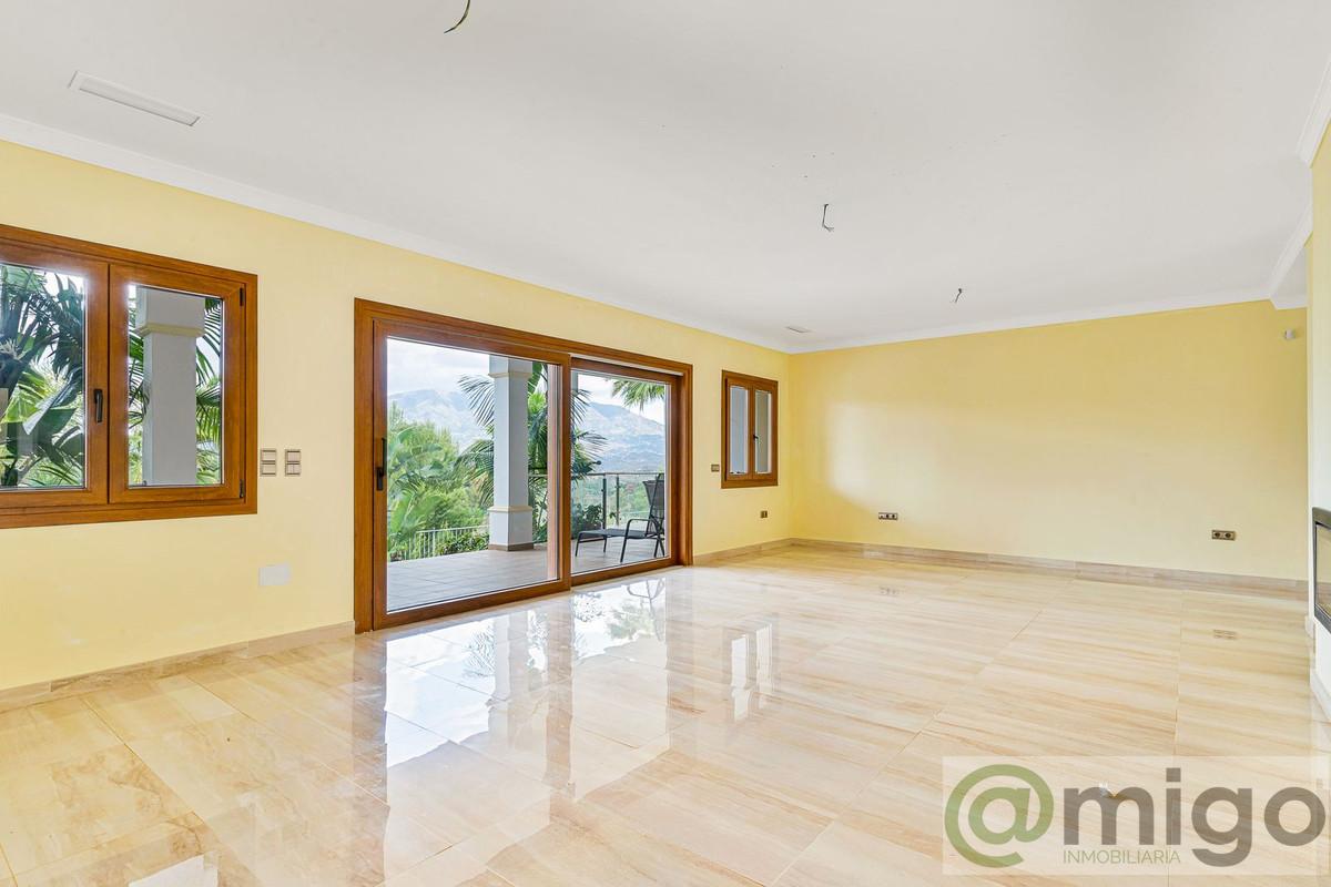 For sale of villa in La Cala Golf