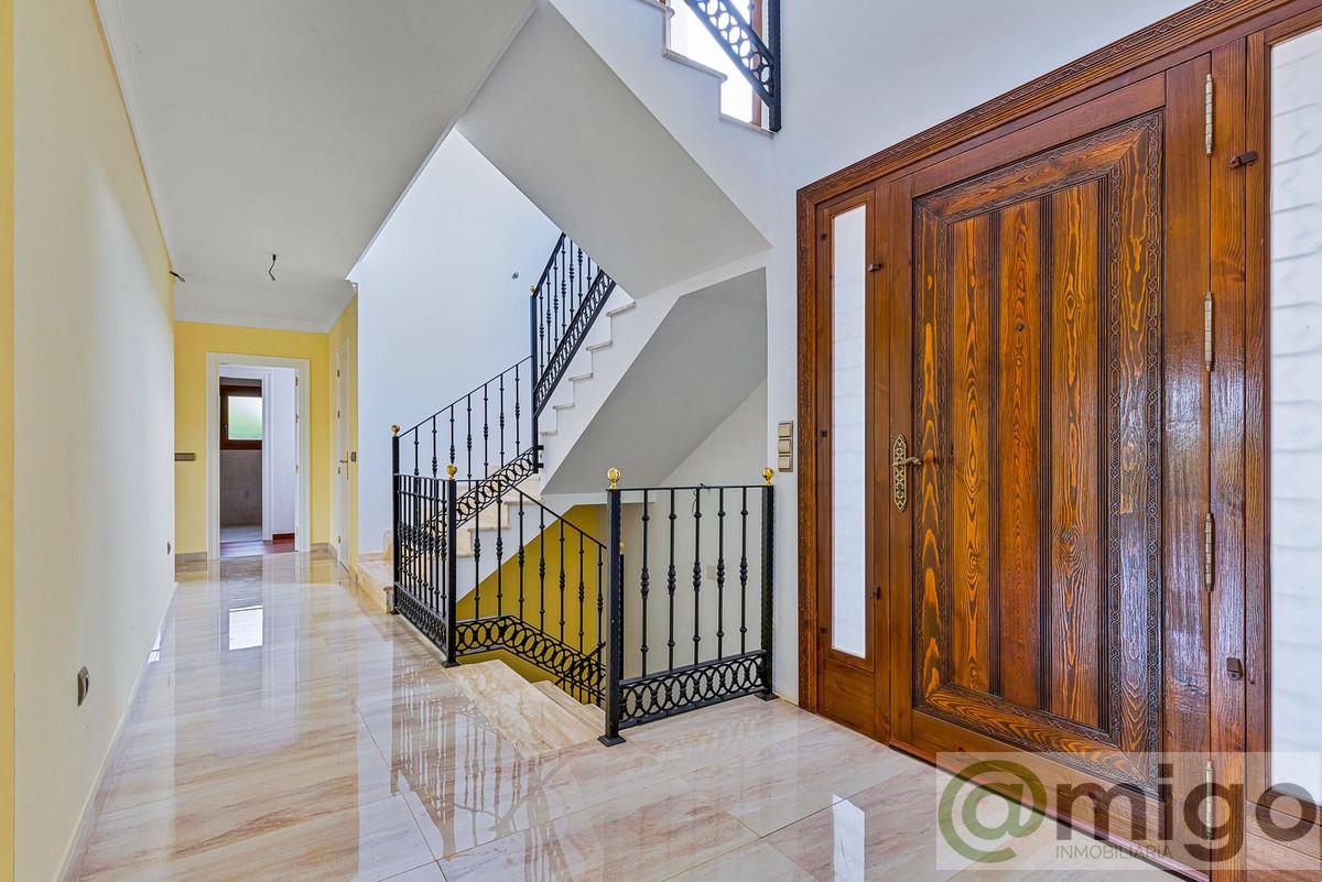 For sale of villa in La Cala Golf