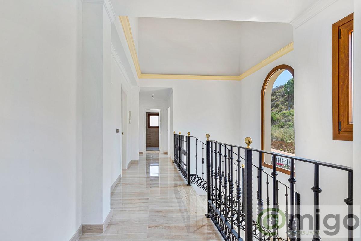 For sale of villa in La Cala Golf