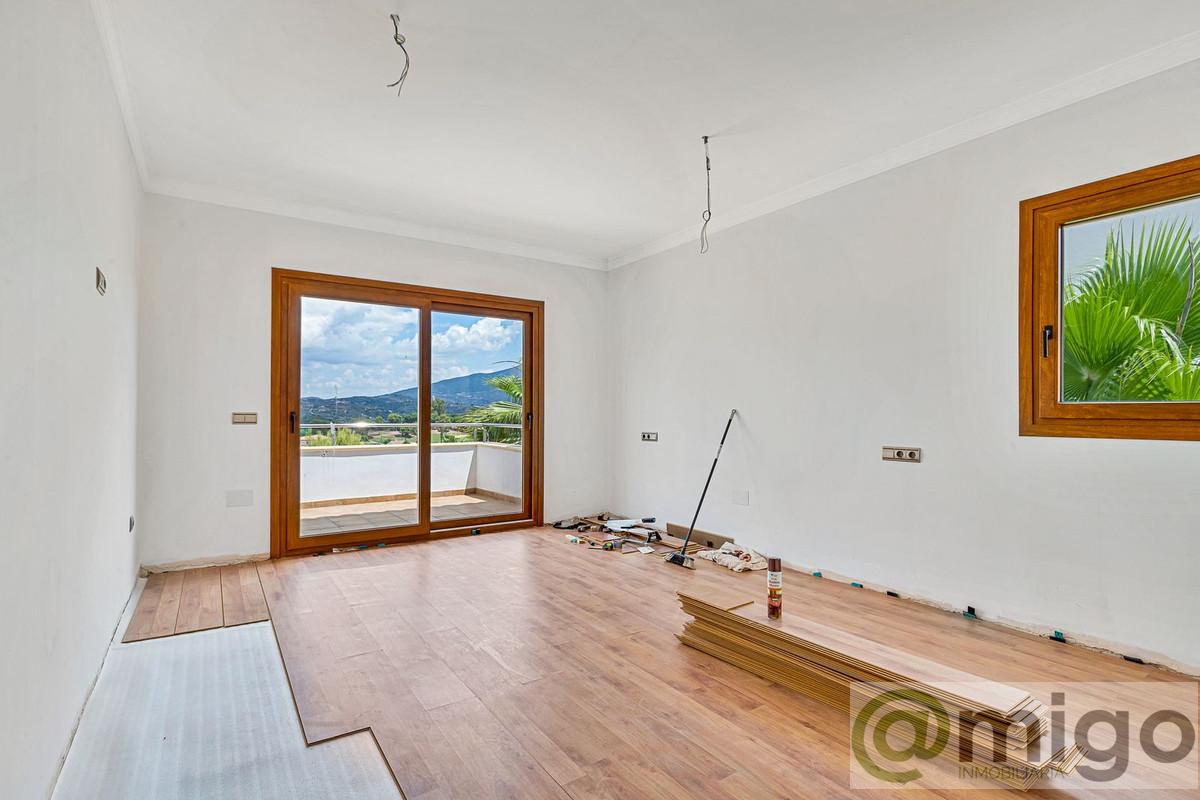 For sale of villa in La Cala Golf