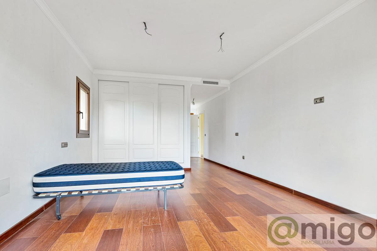 For sale of villa in La Cala Golf