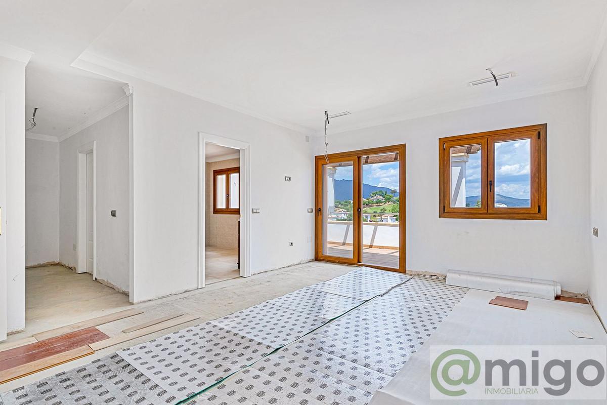 For sale of villa in La Cala Golf
