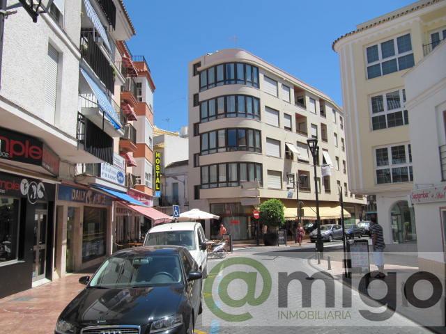 For sale of penthouse in Estepona