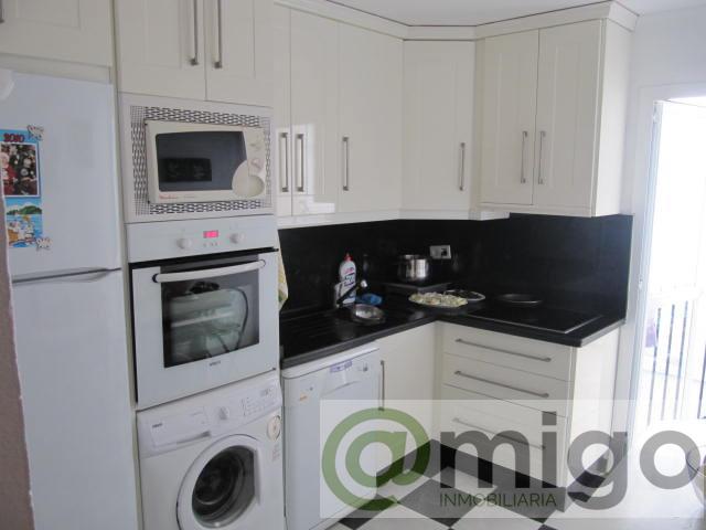 For sale of penthouse in Estepona
