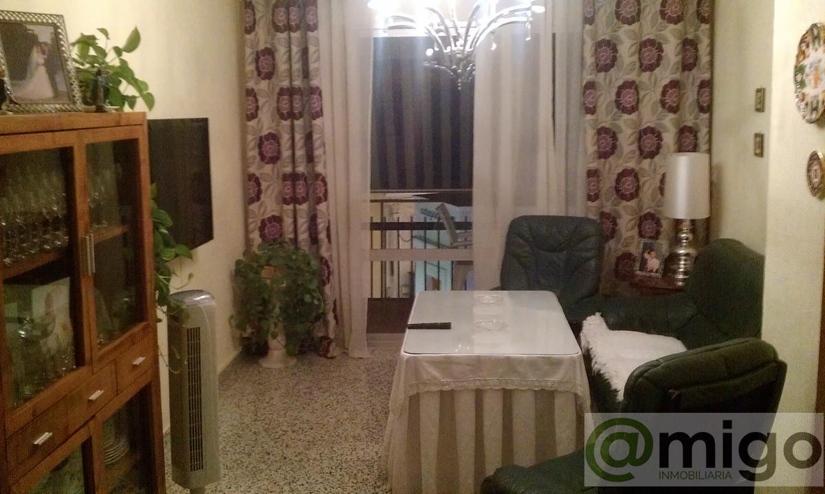 For sale of penthouse in Estepona