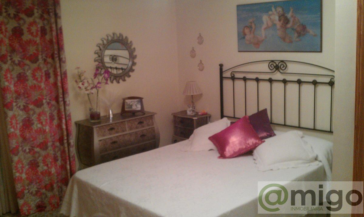 For sale of penthouse in Estepona