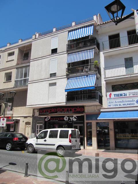 For sale of penthouse in Estepona