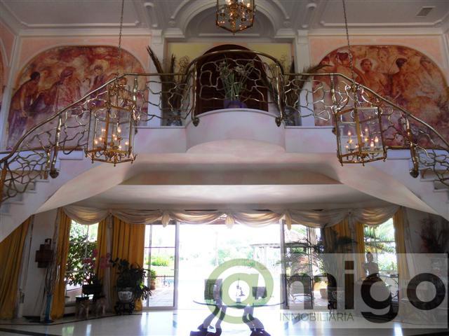 Продажа от

 Виллa на Marbella