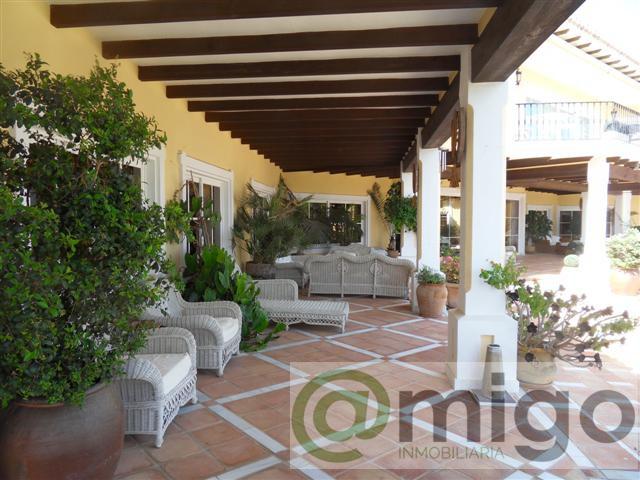 Продажа от

 Виллa на Marbella