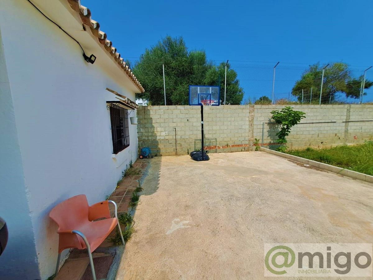 Venta de villa en Las Lagunas