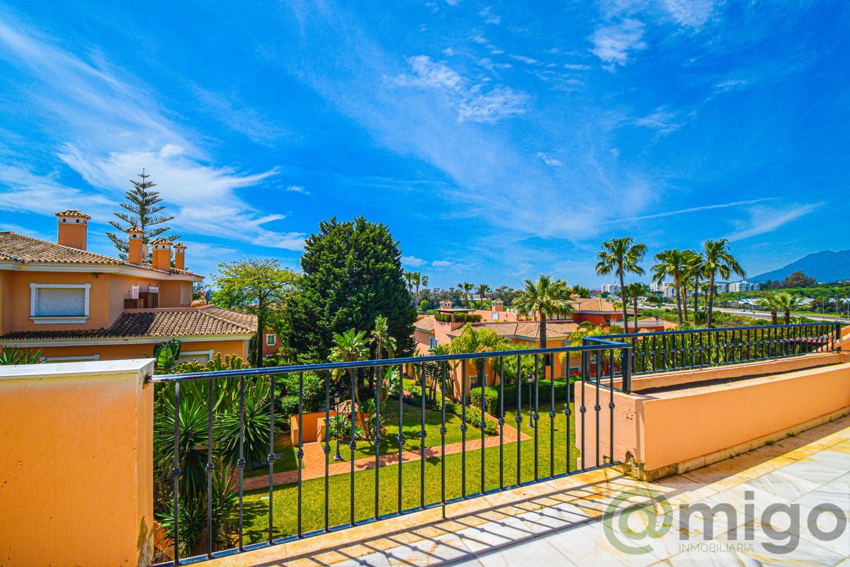 Venta de Ático en Estepona