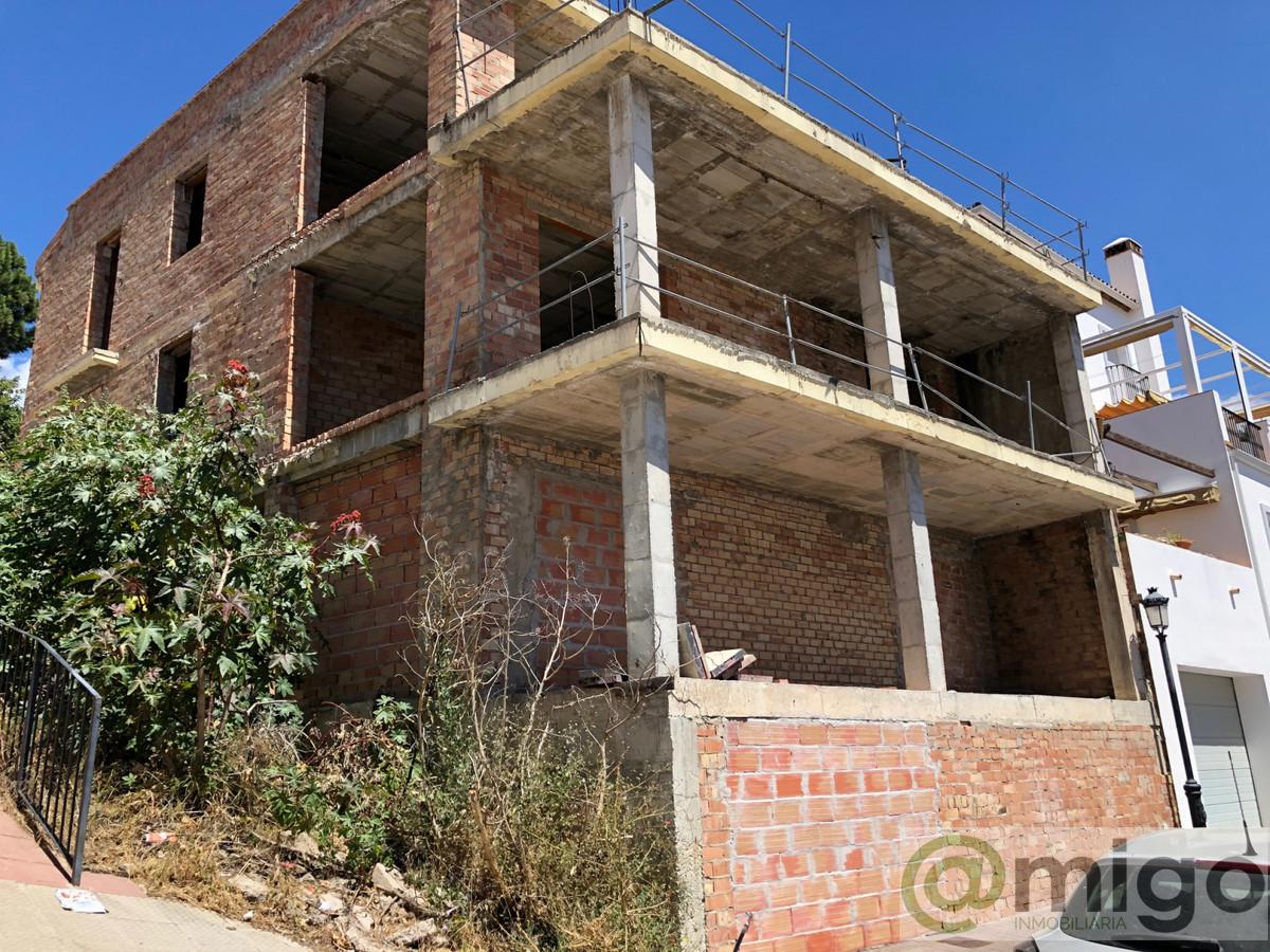 For sale of commercial in Marbella