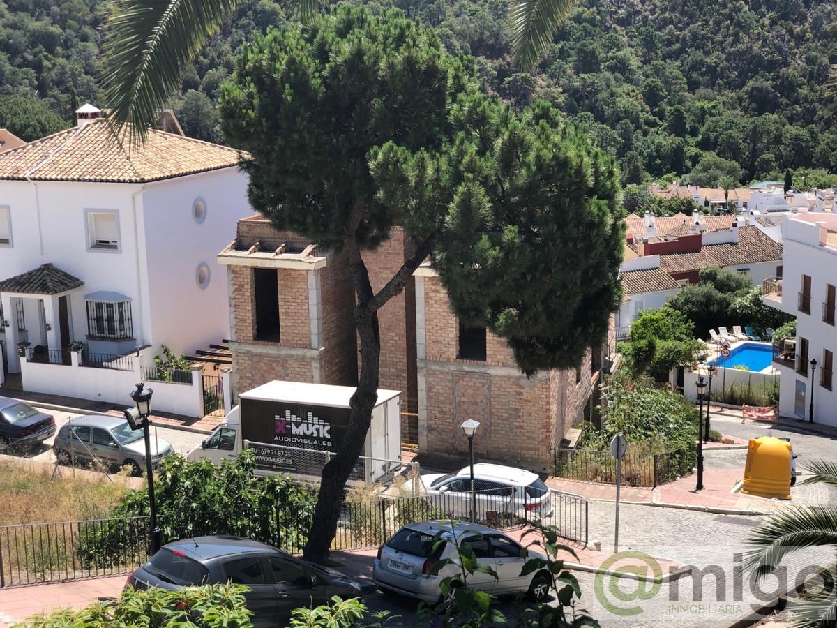 For sale of commercial in Marbella