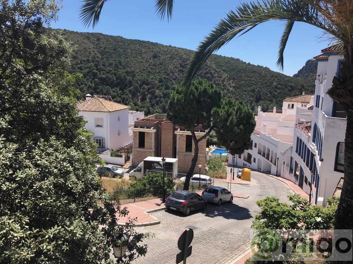 For sale of commercial in Marbella
