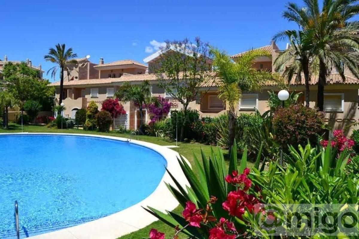 Venta de villa en La Duquesa