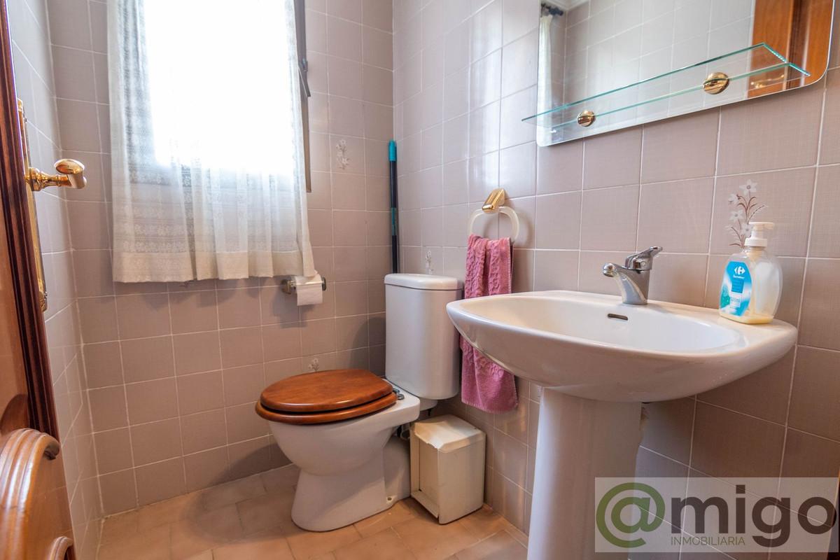 For sale of villa in Estepona