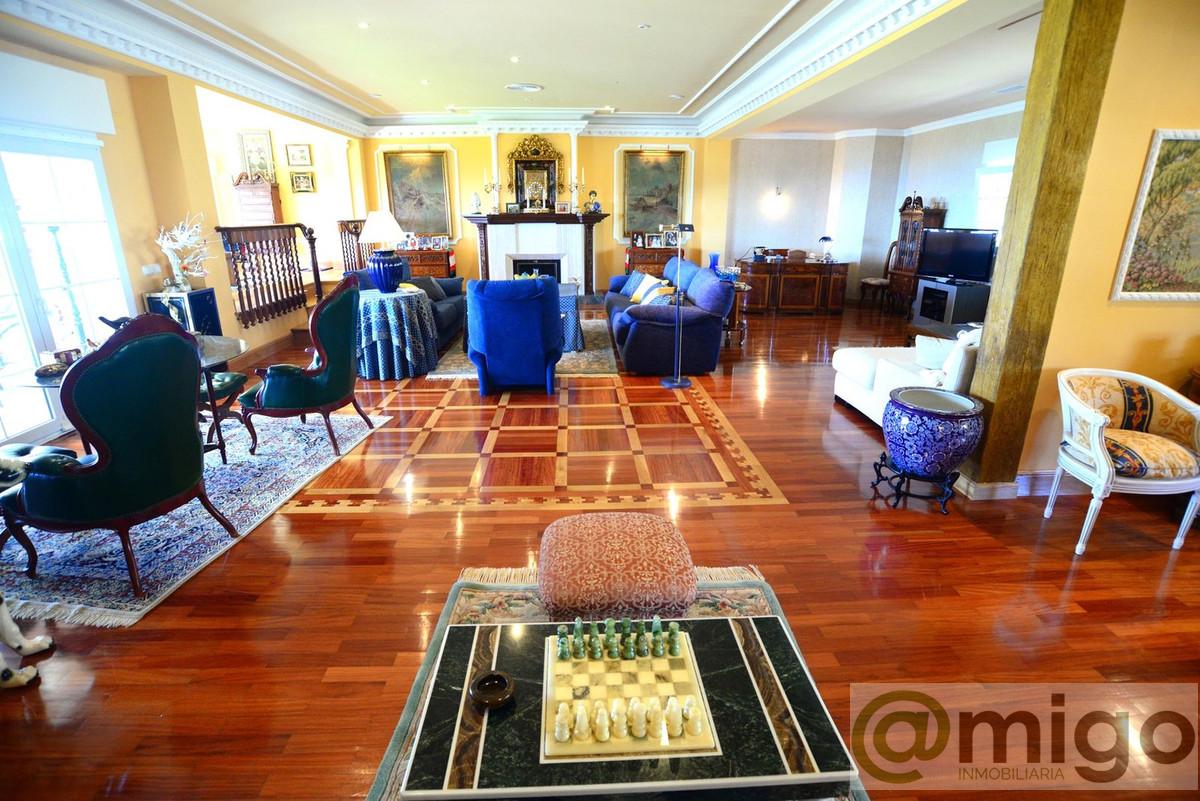 Venta de villa en Málaga Este