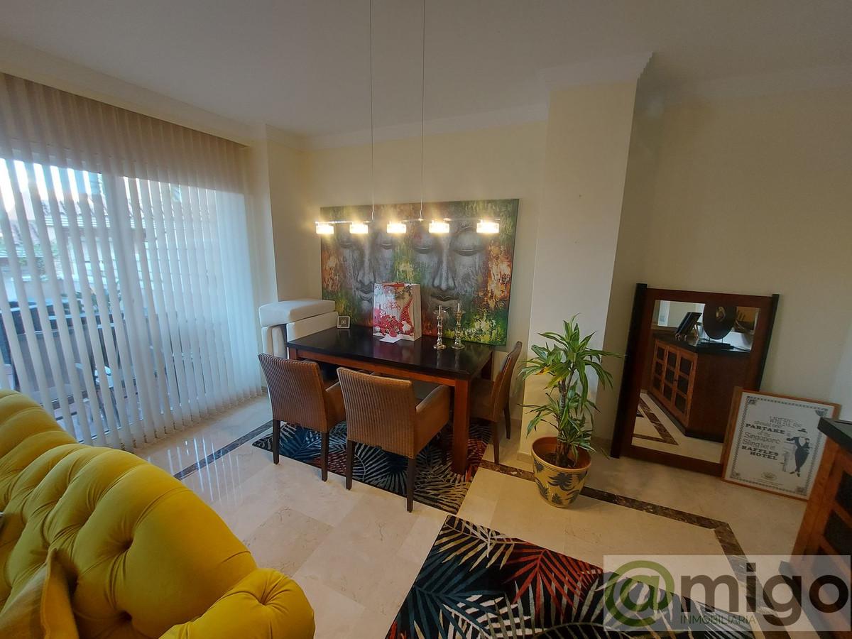 For sale of villa in La Duquesa