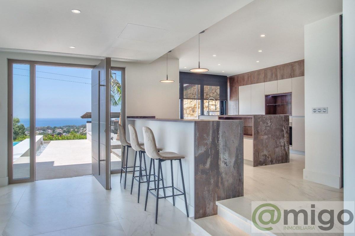 For sale of villa in Marbella