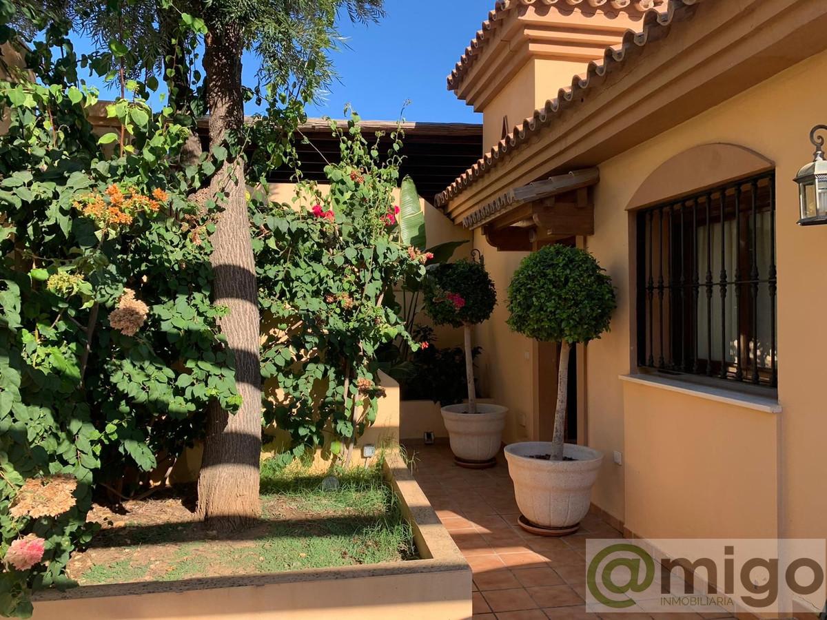 For sale of villa in Málaga Este