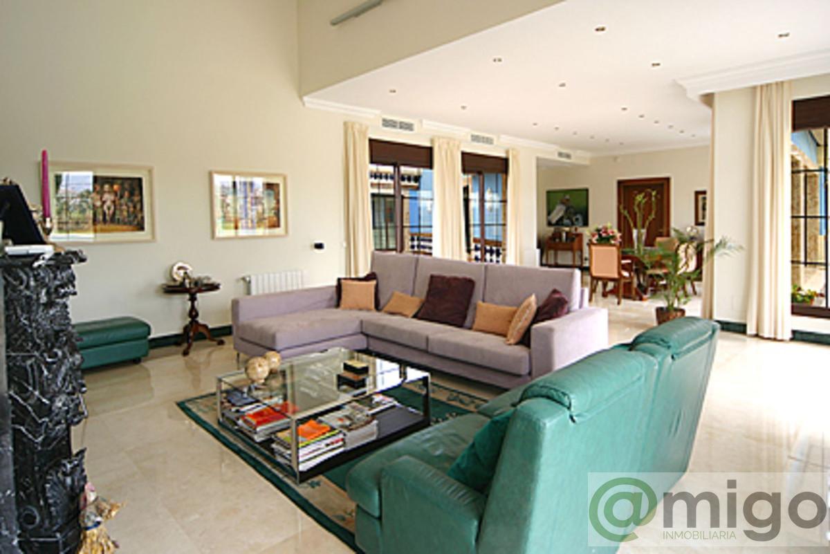 For sale of villa in Mijas Golf