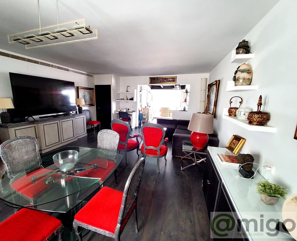 For sale of penthouse in Marbella