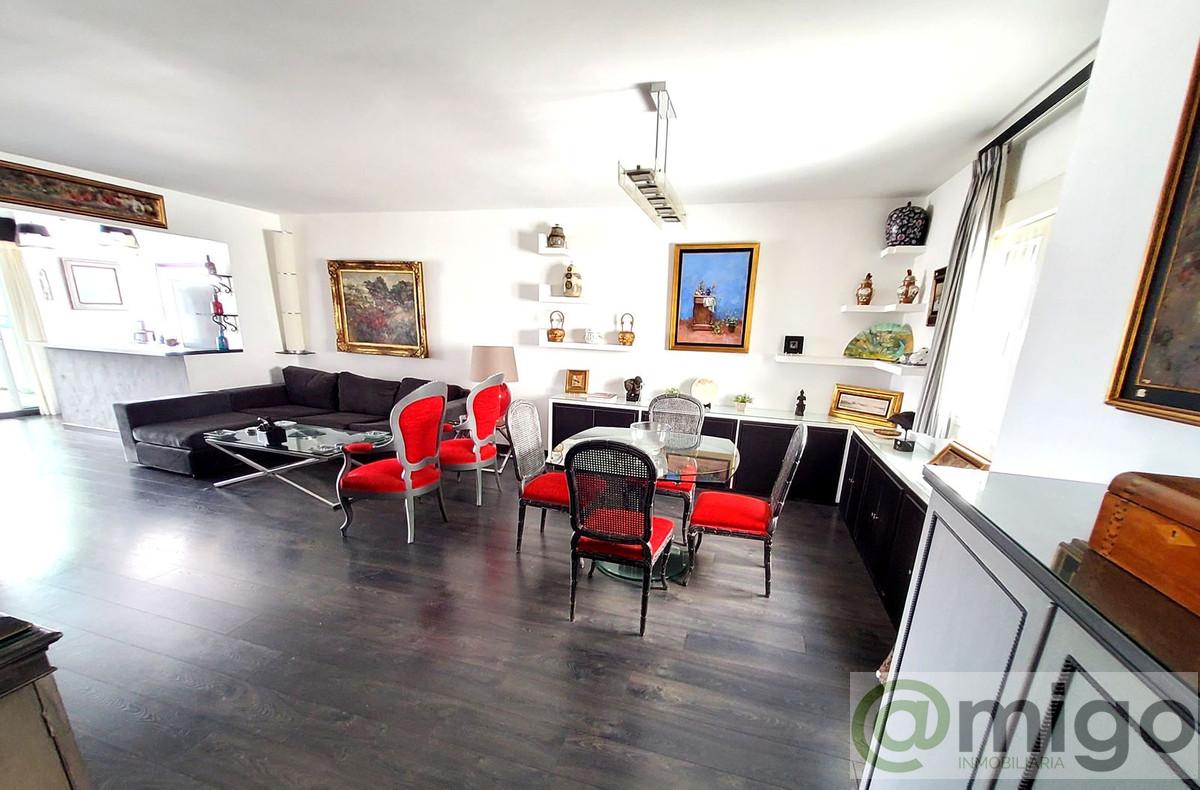 For sale of penthouse in Marbella