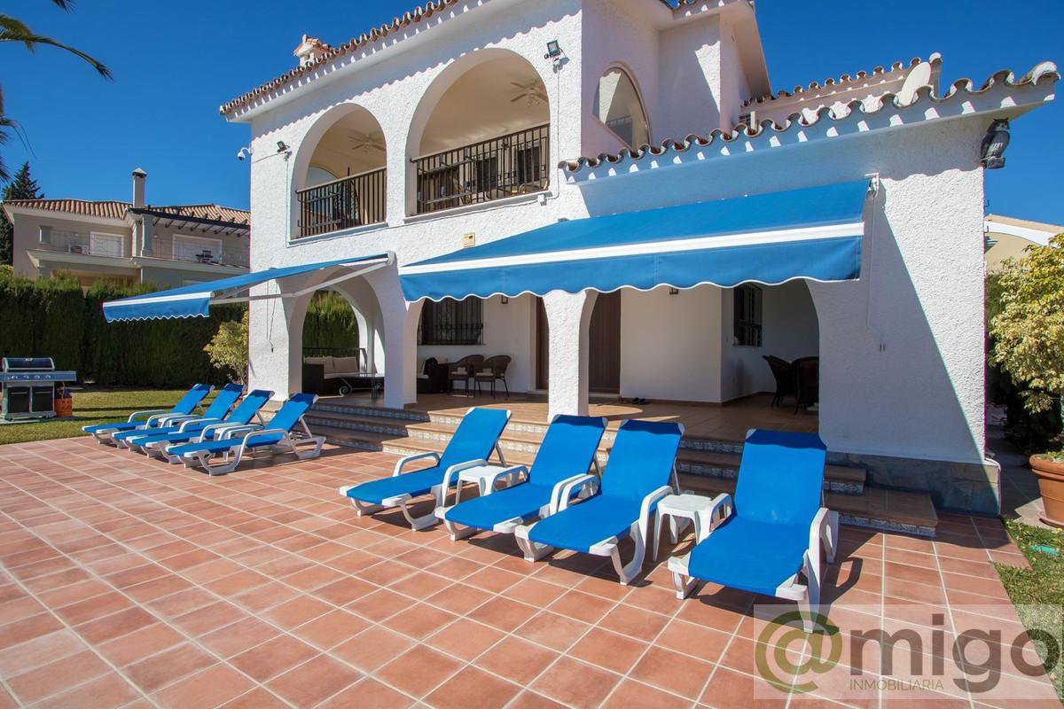 Venta de villa en Atalaya