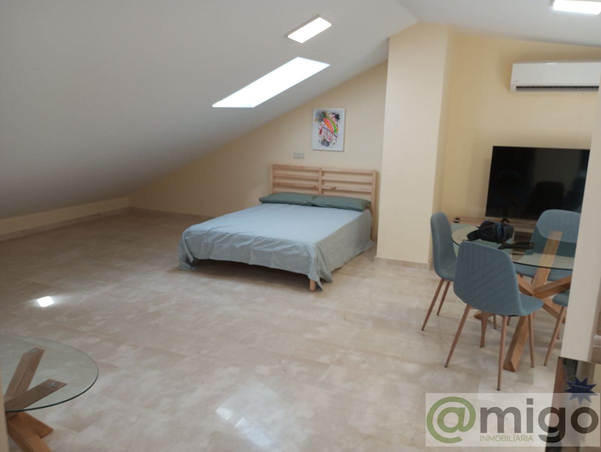 For sale of penthouse in Málaga Centro