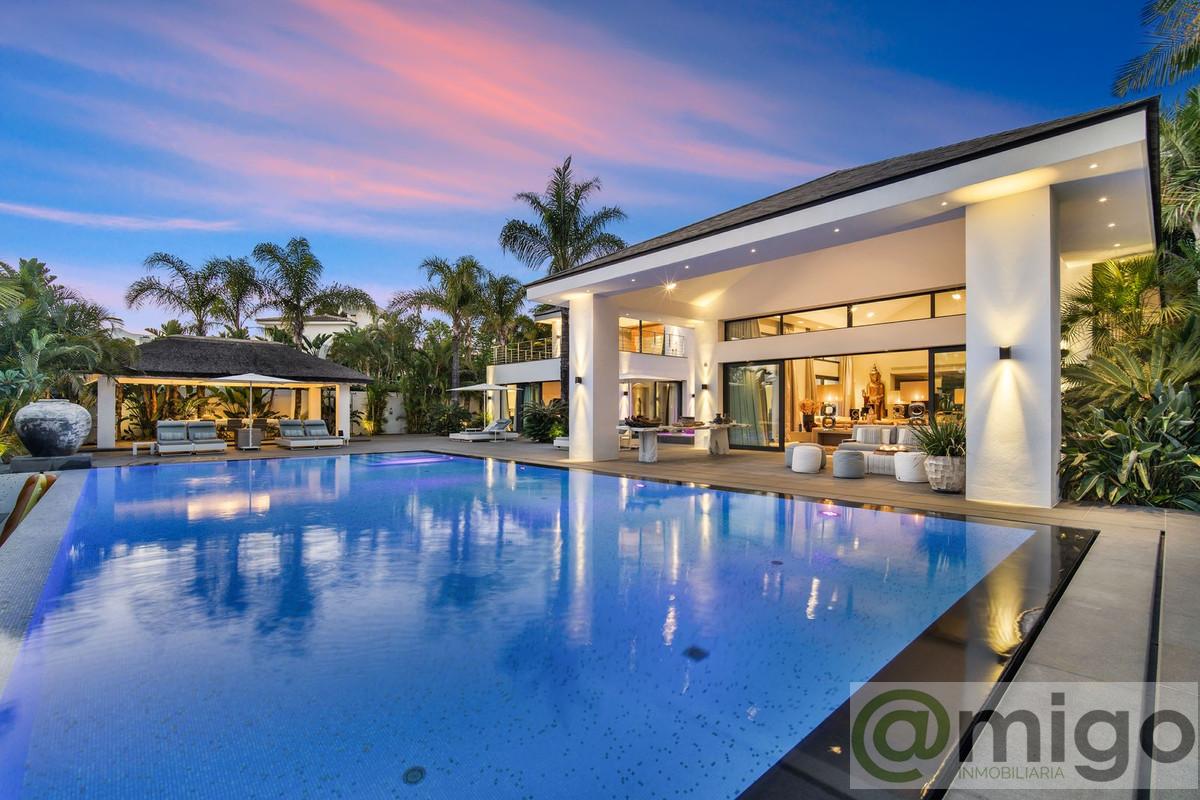 For sale of villa in Marbella