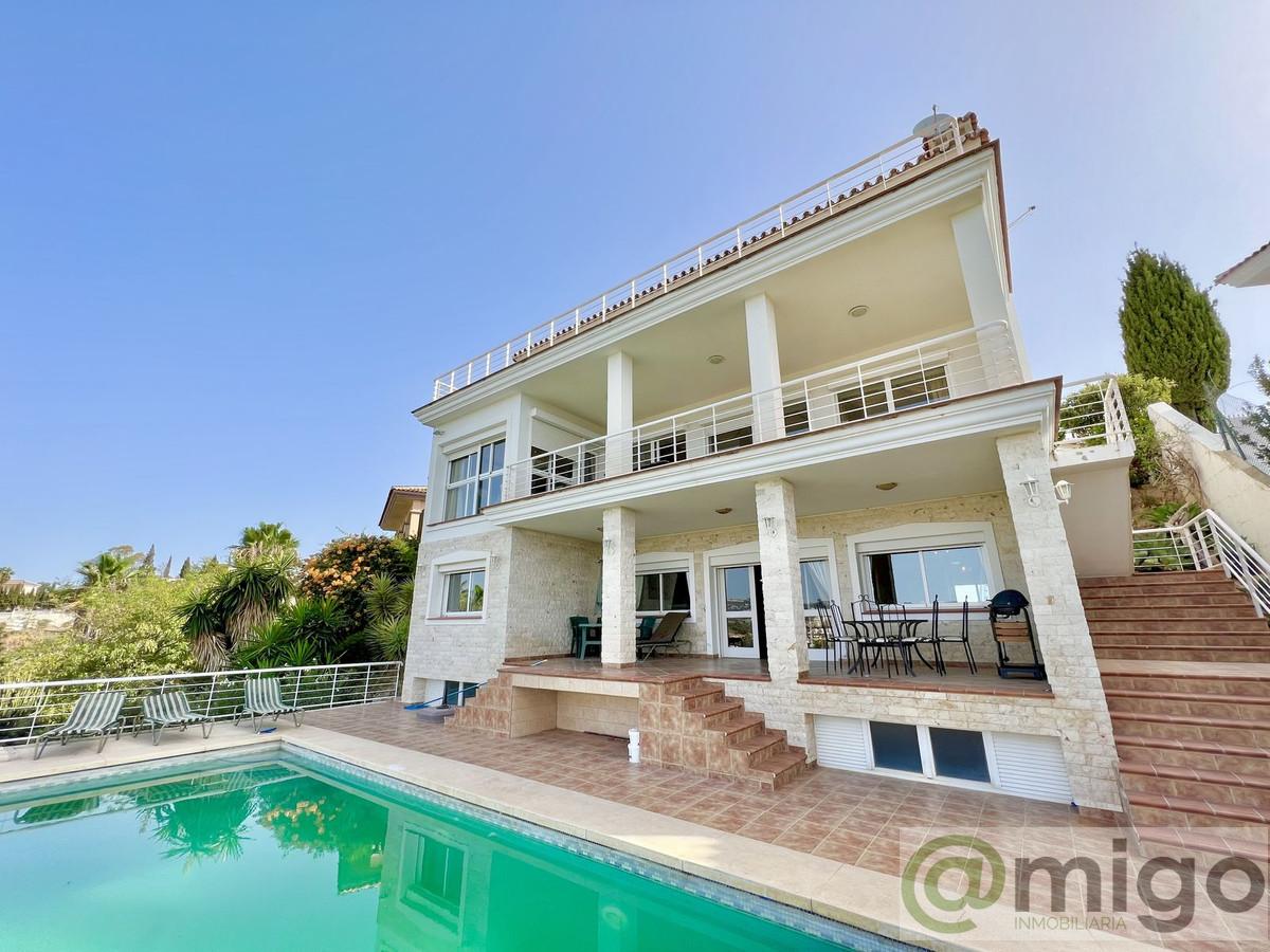 For sale of villa in Mijas Golf