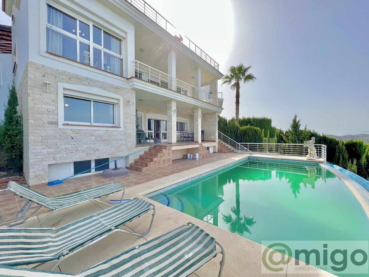 For sale of villa in Mijas Golf