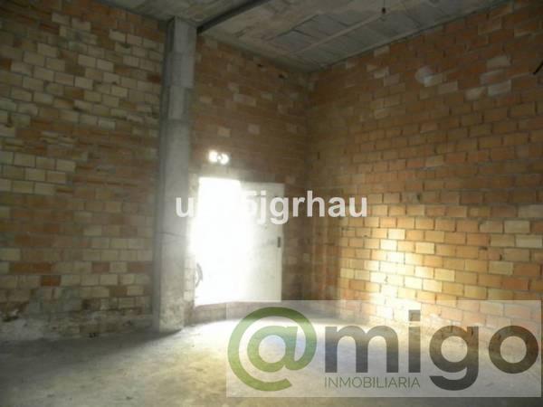 For sale of commercial in Estepona