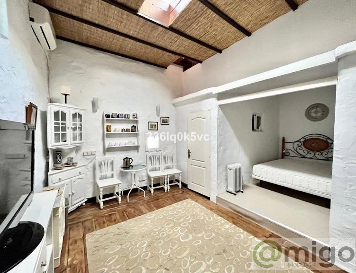 For sale of premises in Marbella