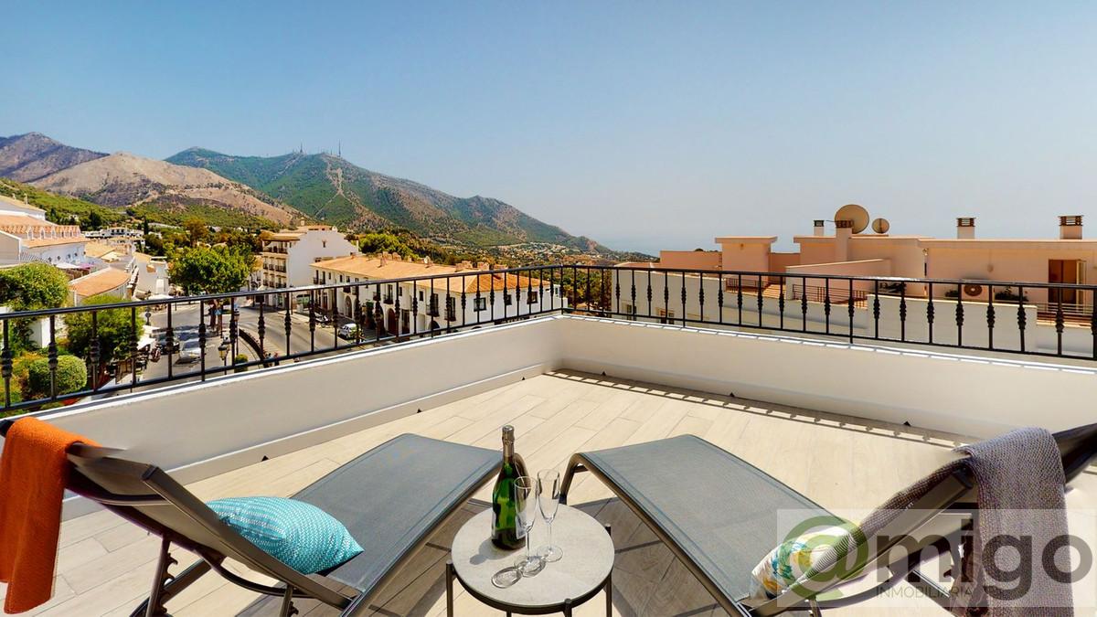 For sale of penthouse in Mijas