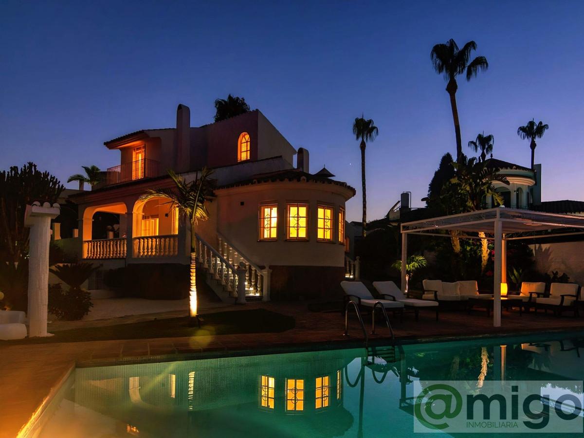 Venta de villa en Estepona