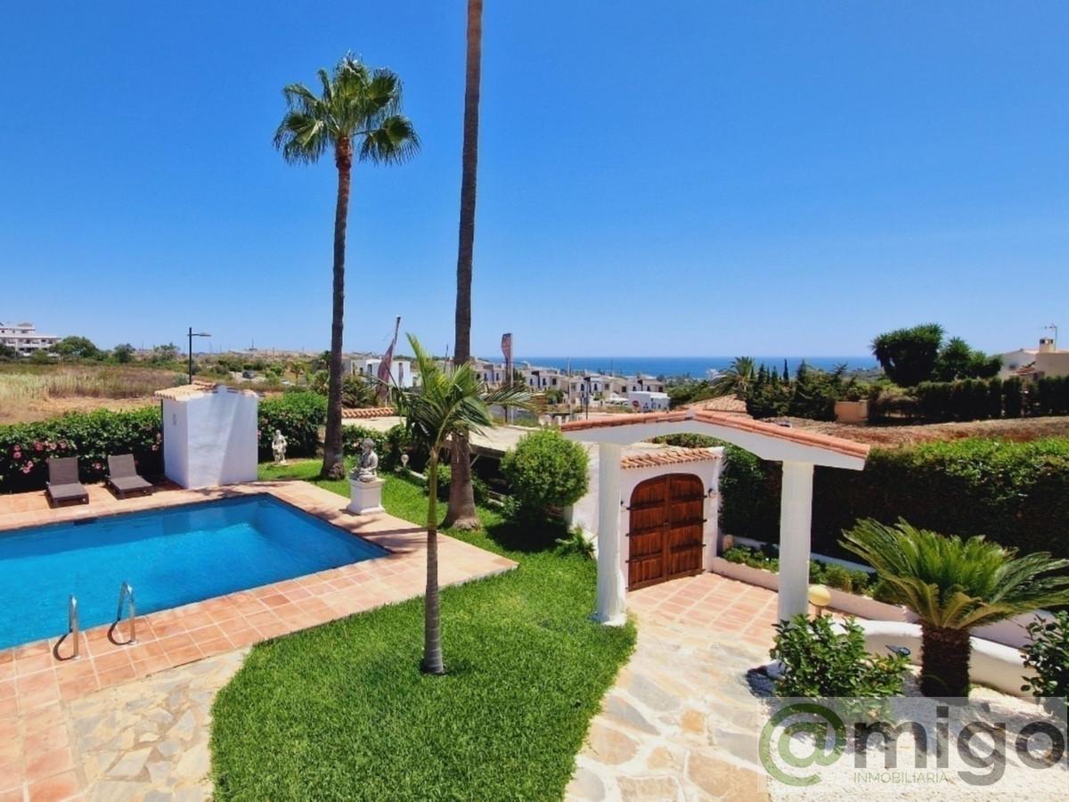 Venta de villa en Estepona