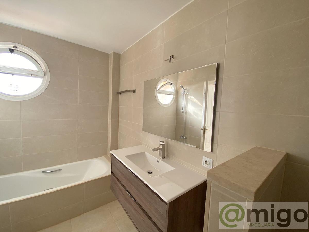 Venta de villa en La Duquesa