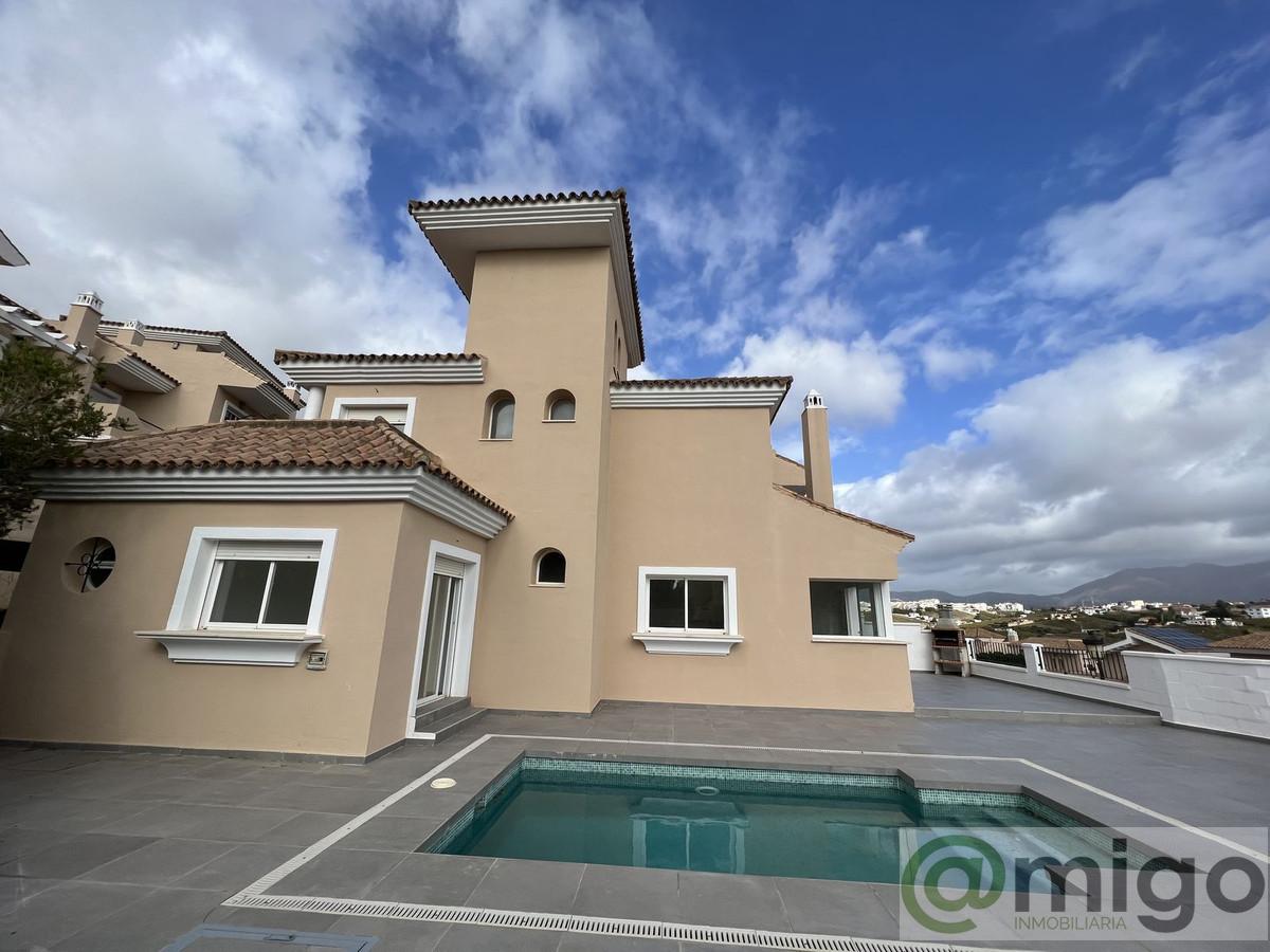Venta de villa en La Duquesa