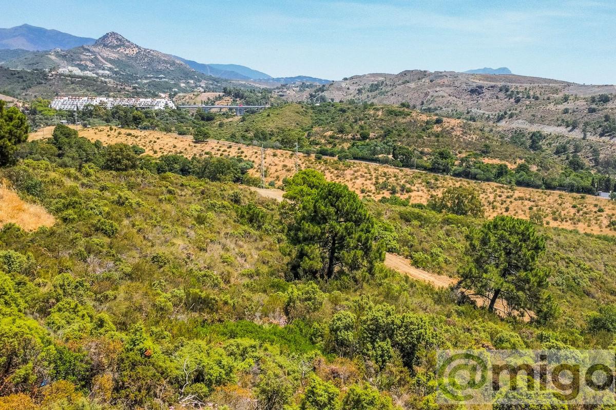 For sale of land in Marbella