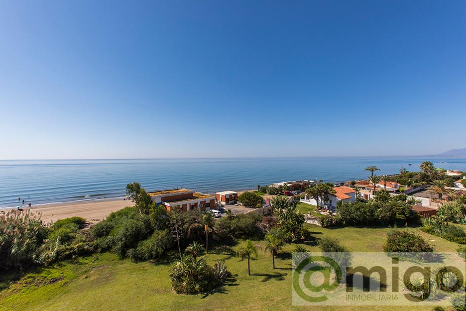 For sale of penthouse in Marbella