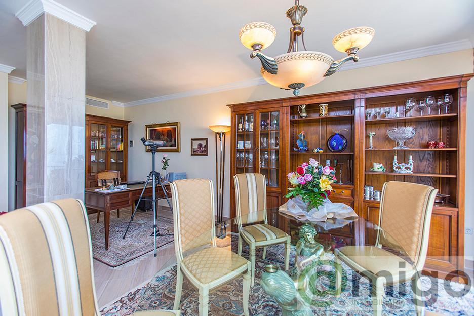 For sale of penthouse in Marbella